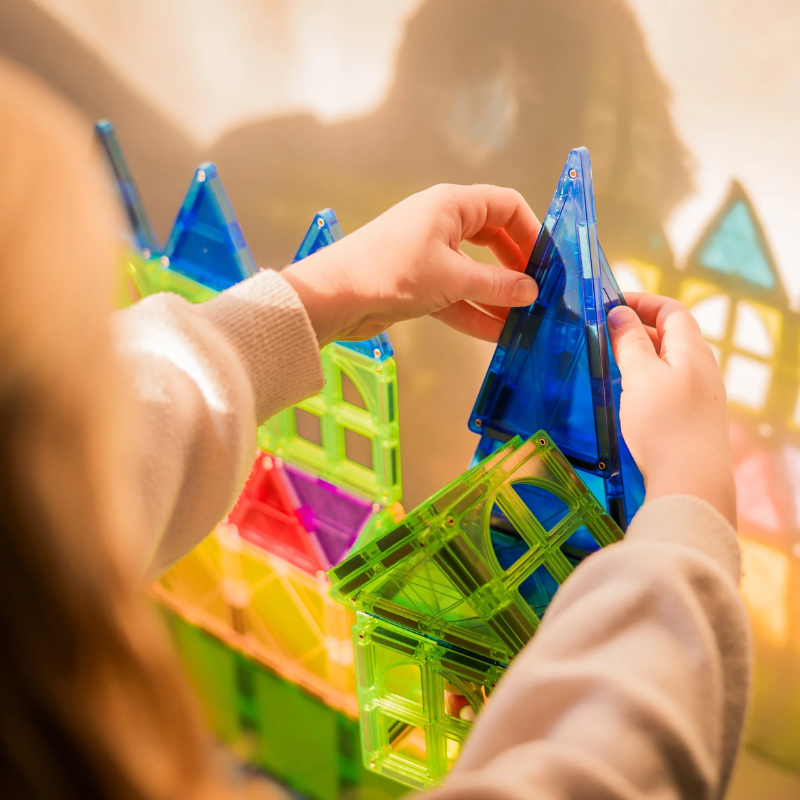 gladi tiles magnetische tegels magneten speelgoed behang spelen regenboog regenboogkleuren bouwen 