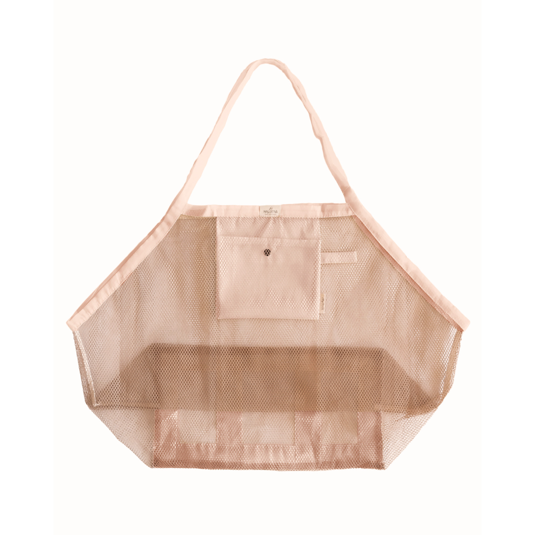 mesh tas taupe mrs ertha mrs. strandtas zand gaatjes vakje spelen strand zee zomer soft coral nude roze