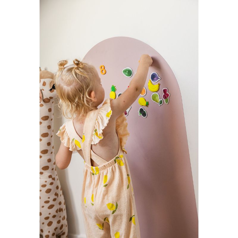Kinderlybaby magnetisch behang muursticker magnetische poster kinderkamer blush roze pink magneten connetix magnetiles cleverclixx rose spelen kinderkamer speelkamer 
