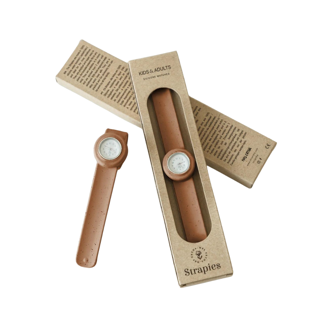 Mrs Ertha Mrs. Horloge klokje watch strapies silliconen bandje klapbandje omslaan hartjes lovely roots kind volwassene hart klok tijd leren klokkijken bruin beige kinderhorloge rusted brick