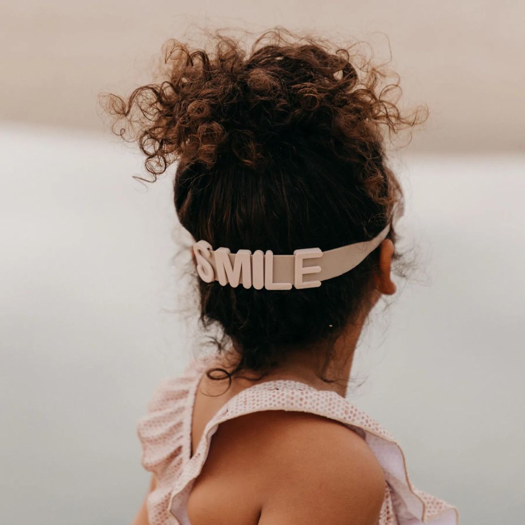 Mrs. Ertha Duikbril Ivory - Smile