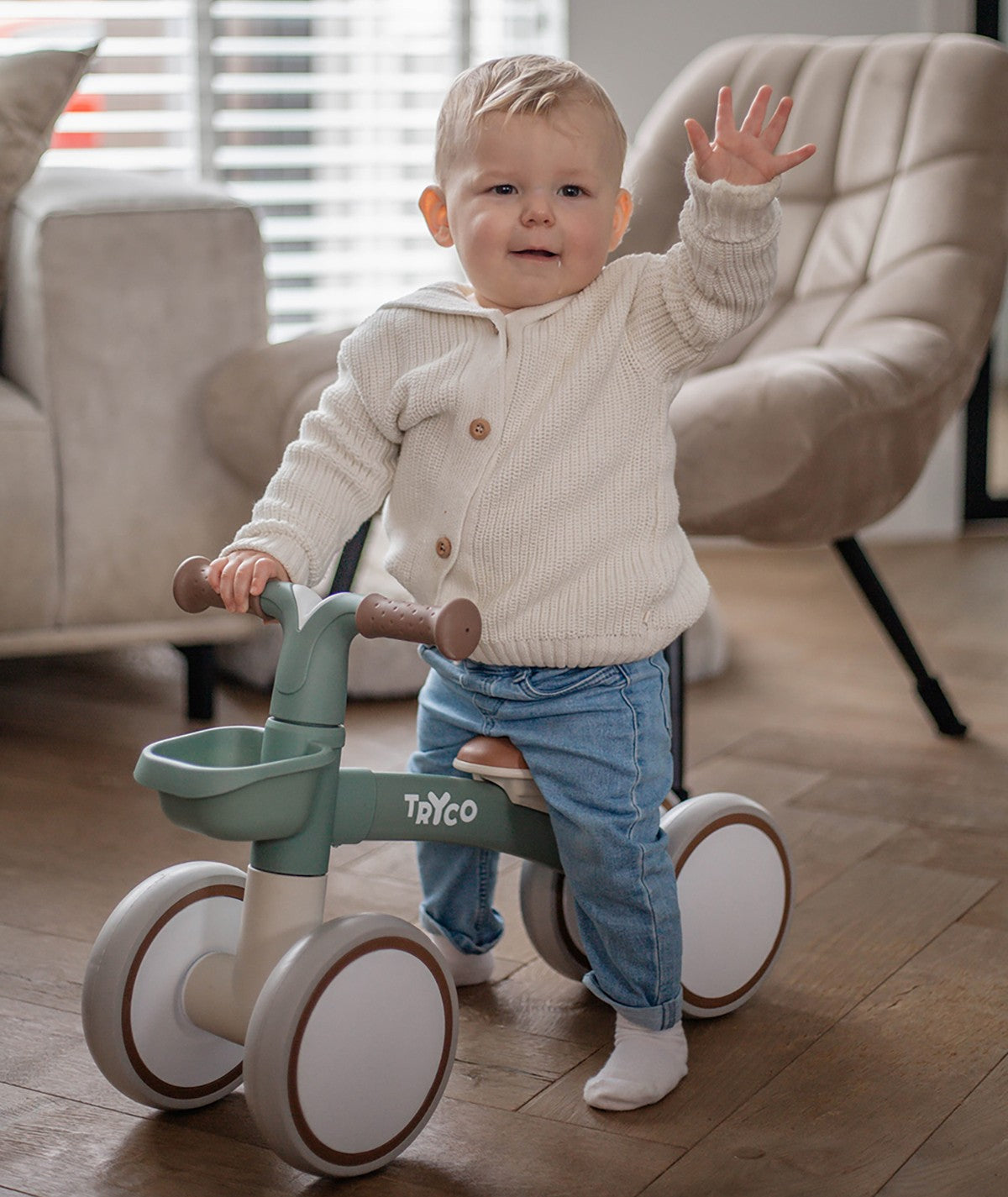 tryco loopfiets fietsje peuter fiets benen buiten spelen speelgoed baby groen almelo twente