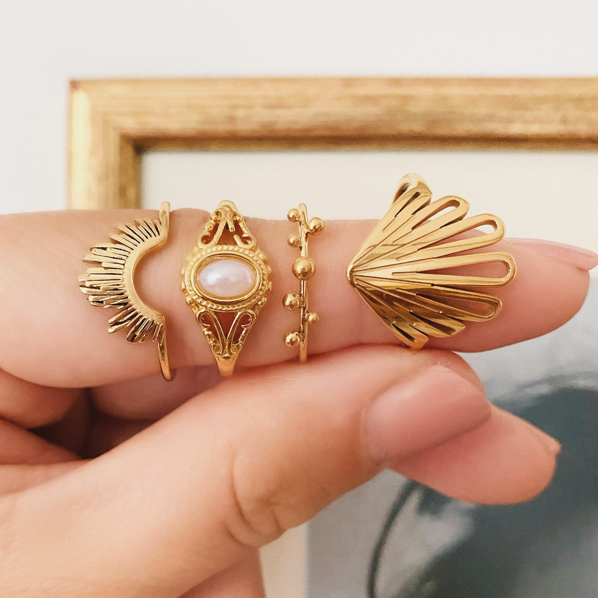 Stalen vintage ring met ovalen parel - goudkleur maat 7