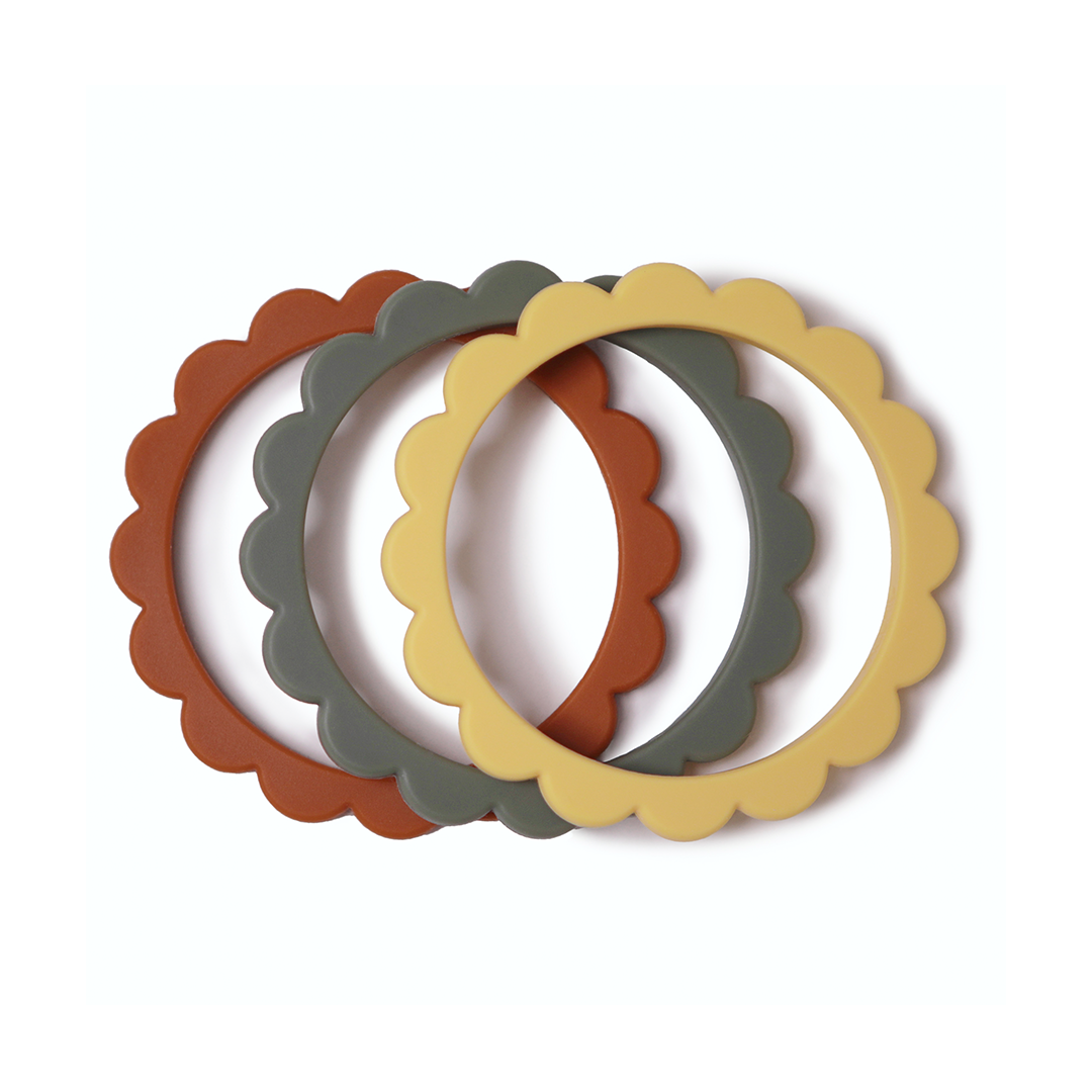 Mushie Bijtring Flower Bracelets (3 pack) Clay/DriedThyme/Sunshine - Little Concept