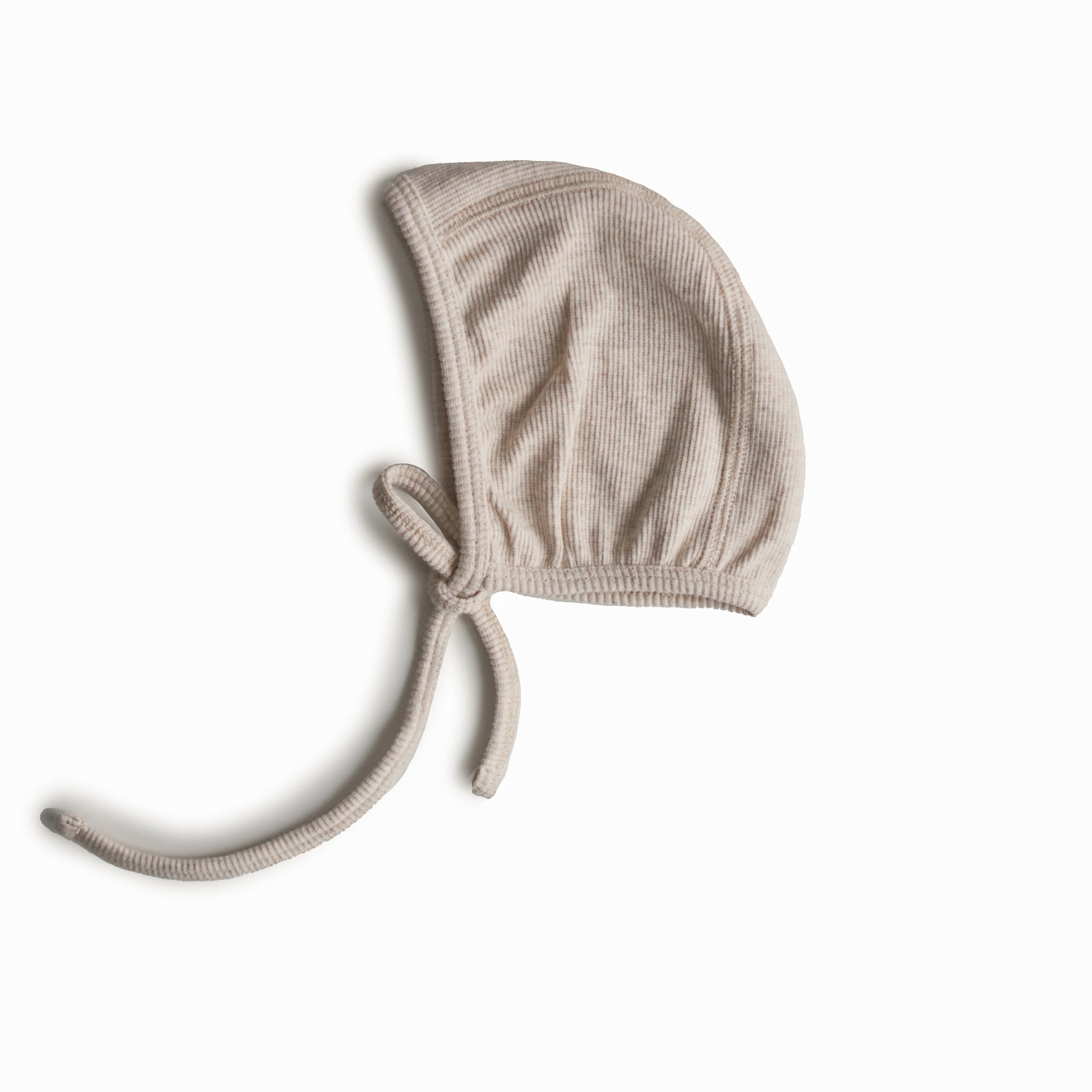 Mushie Ribbed Baby Bonnet - Beige Melange 0-3 maanden